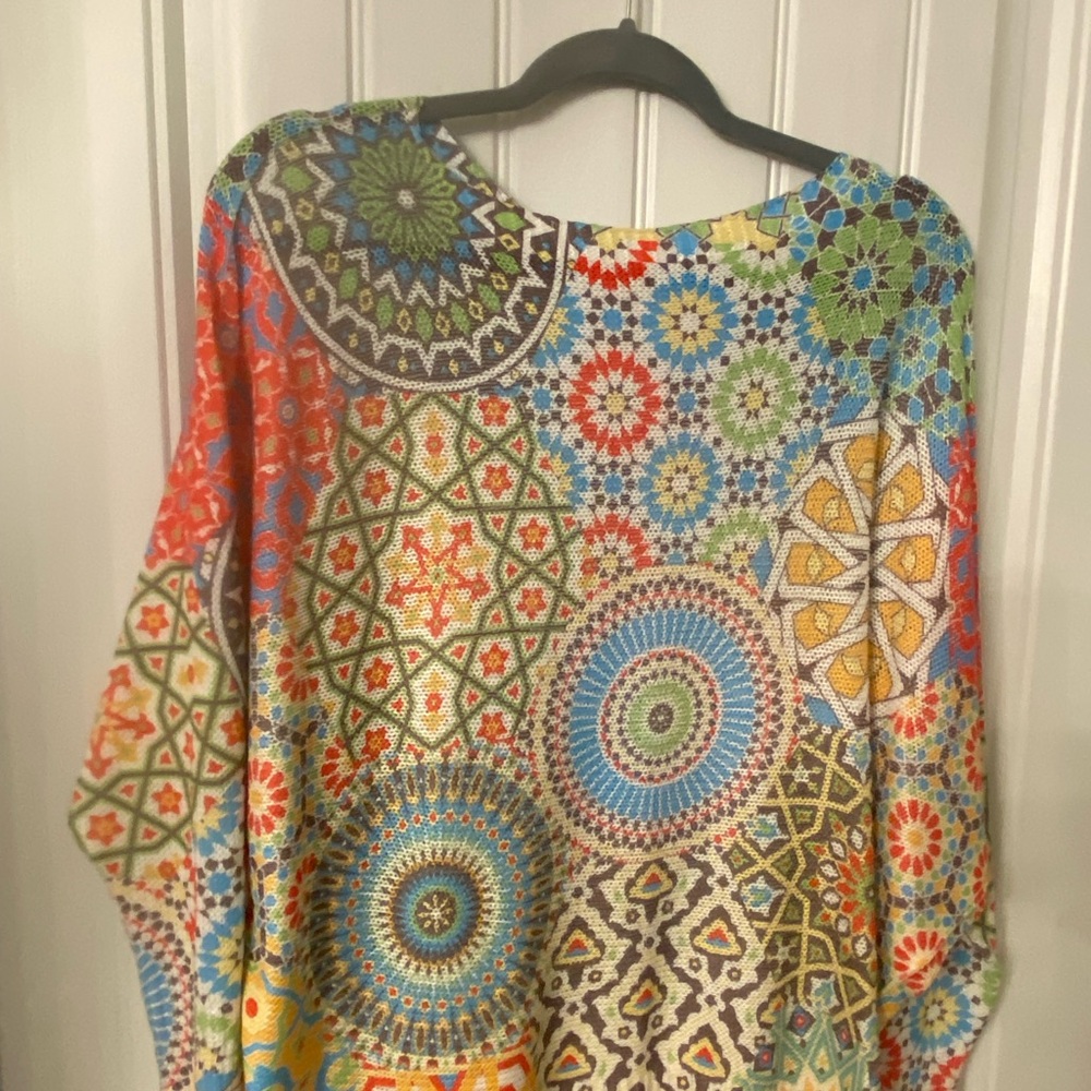 Italian light weight sweater. Size one size fits most